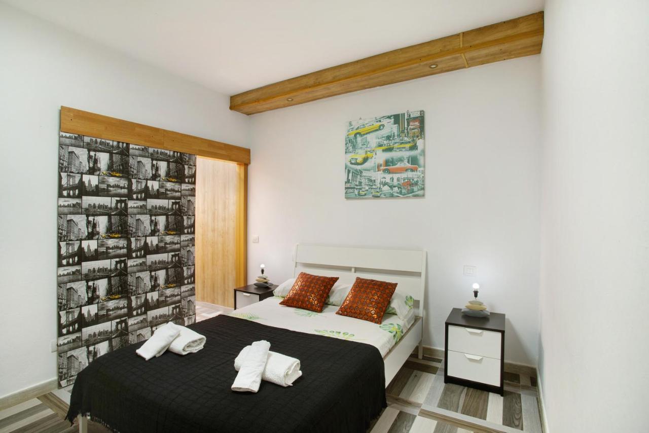 C 2 En Vecindario Appartement